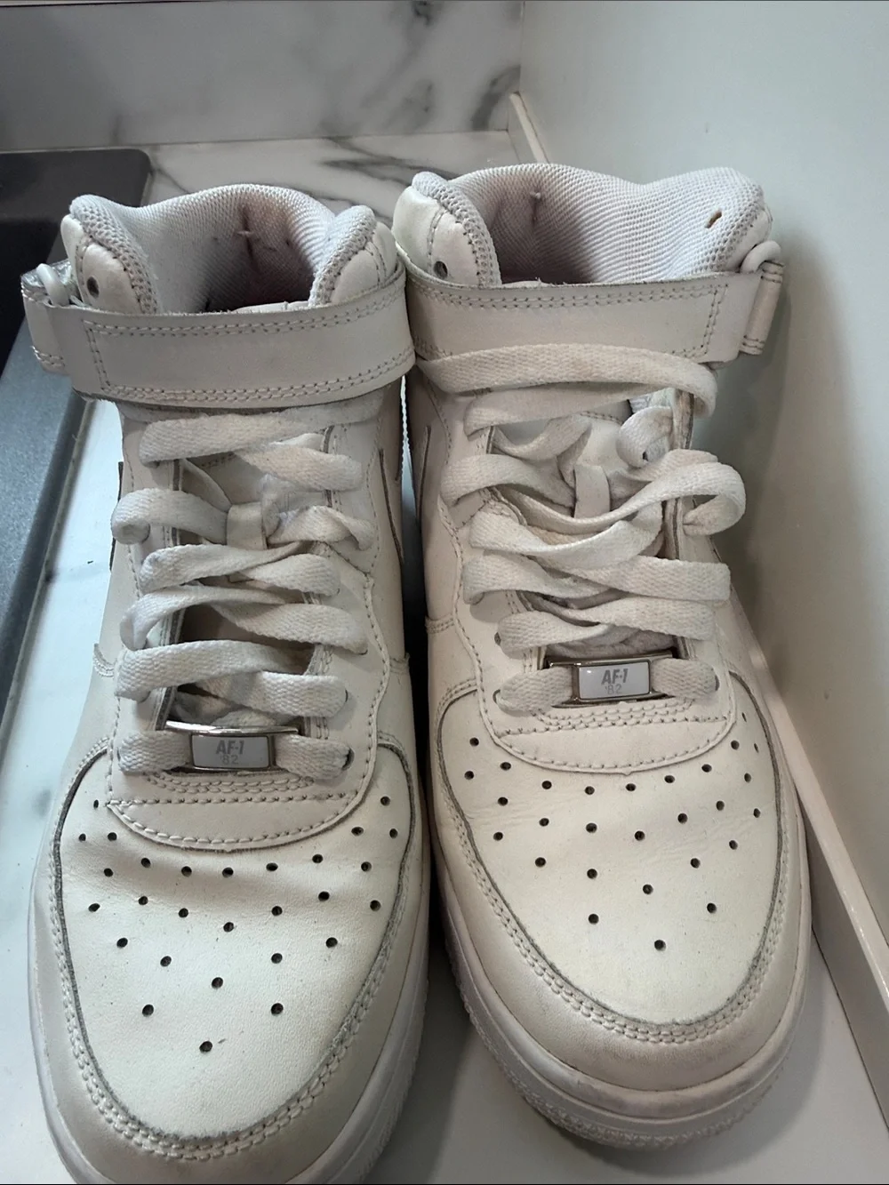 Nike Air Force 1 '07 Mid Rec Sneaker White size 5.5 Youth